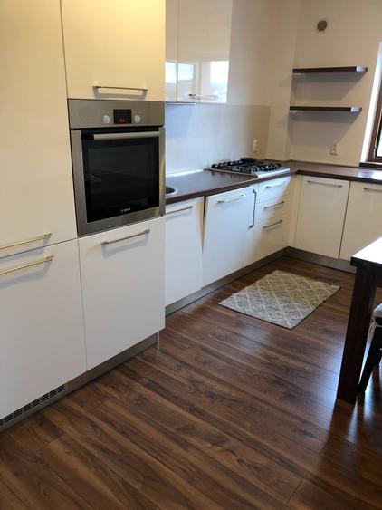 Apartament cu 3 camere decomandat în Între Lacuri