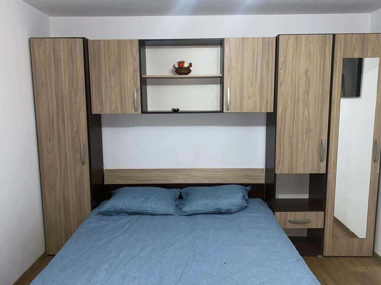 Casă cu 2 camere cu Teren 100 Mp în Schei
