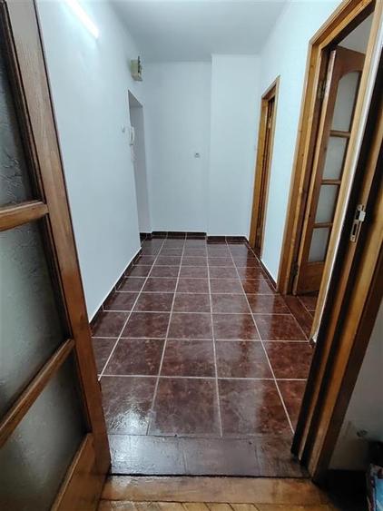 Garsonieră decomandată în Dorobanți