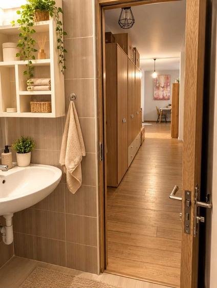 Apartament cu 3 camere decomandat în Florești