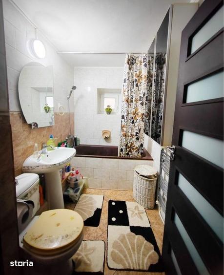 Apartament cu 2 camere decomandat în Carpați 2