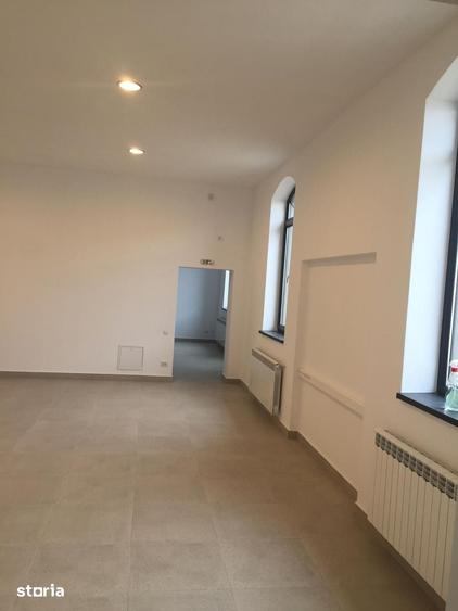 Spațiu comercial, de 304 mp, în Tătărași