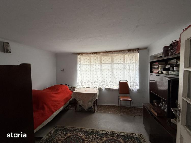 Casă cu 4 camere cu Teren 1190 Mp în Biharia