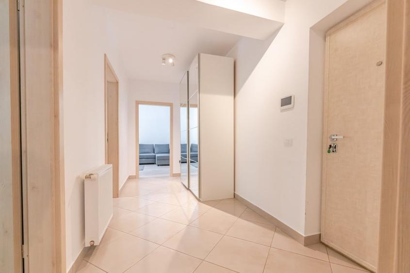 Apartament cu 2 camere decomandat, mobilat în 15 Noiembrie
