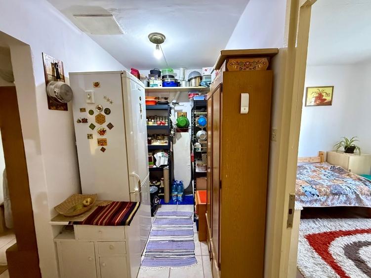 Apartament cu 3 camere decomandat în Lenin