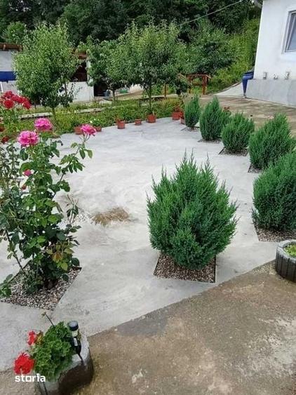 Casă cu 2 camere semidecomandat cu Teren 75 Mp în Central