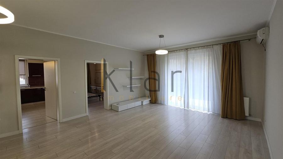 Apartament cu 5 camere decomandat, mobilat în Andrei Mureșanu