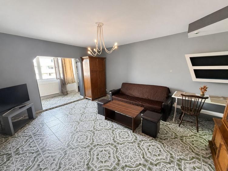 Apartament cu 3 camere semidecomandat, mobilat în Mărăști