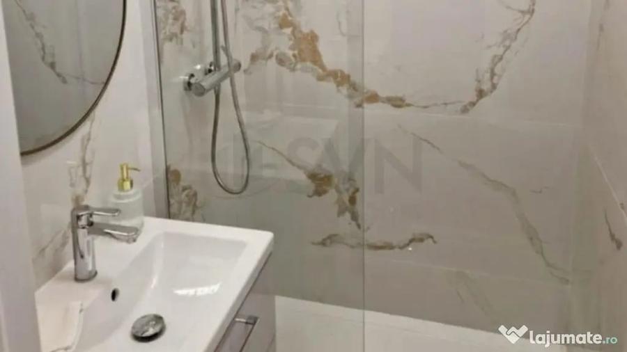 Apartament cu 2 camere semidecomandat în Universitate