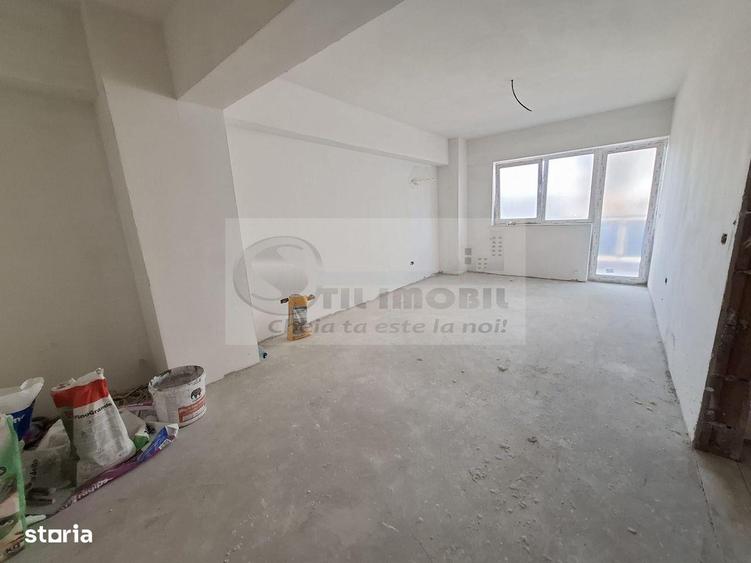 Apartament cu 2 camere decomandat în Galata