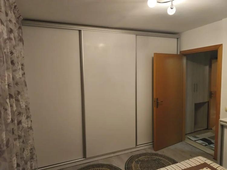 Apartament cu 2 camere semidecomandat în Vitan