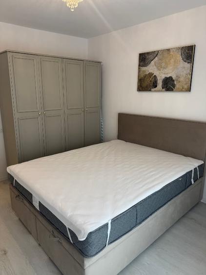 Apartament cu 2 camere semidecomandat, mobilat în Central