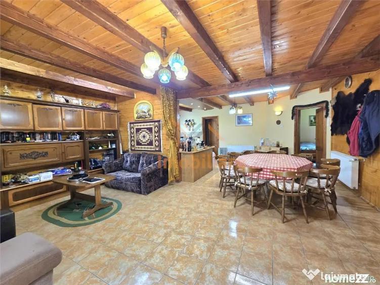 Casă cu 6 camere cu Teren 1761 Mp în Izlaz