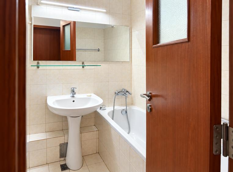 Apartament cu 2 camere decomandat în Dorobanți