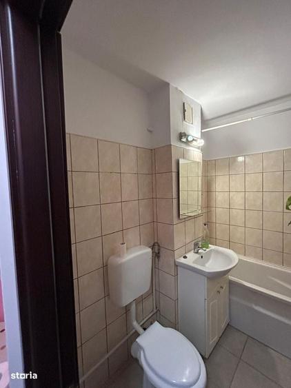 Apartament cu 2 camere semidecomandat în Inel II