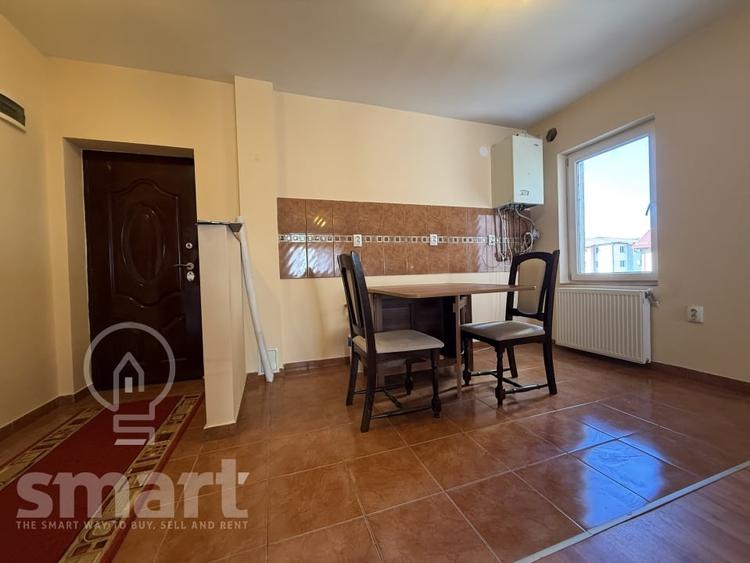 Apartament cu 2 camere semidecomandat, mobilat în Florești