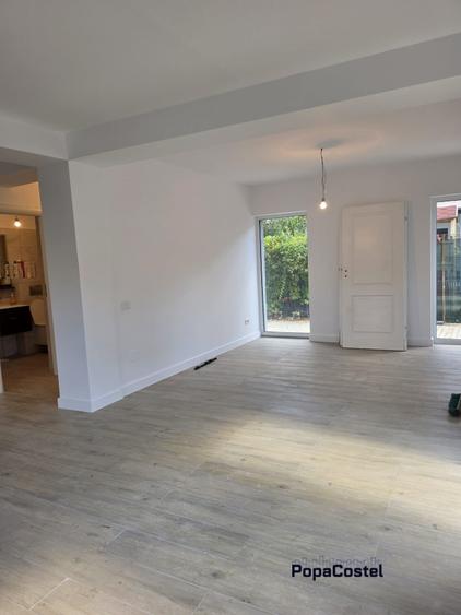 Duplex cu 4 camere cu Canalizare în Odăi