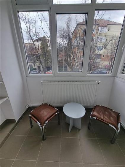 Apartament cu 2 camere decomandat în Podul de Fier