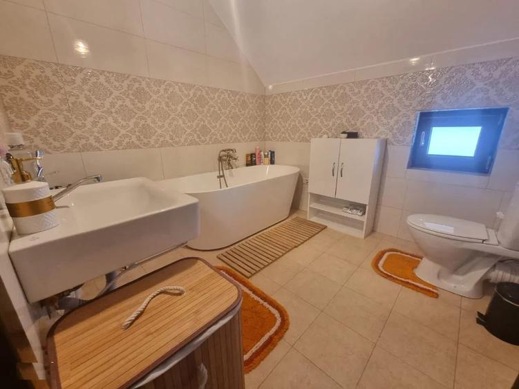 Casă individuală cu 4 camere cu Teren 500 Mp în Moara Nica