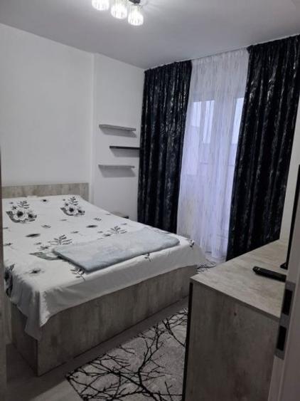 Apartament cu 2 camere decomandat, mobilat în Titan