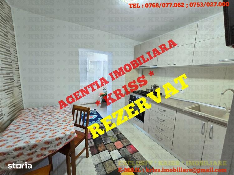 Apartament cu 3 camere decomandat în Central