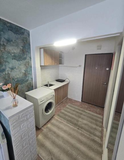 Garsoniera - zona Buziasului- 220 euro - 3