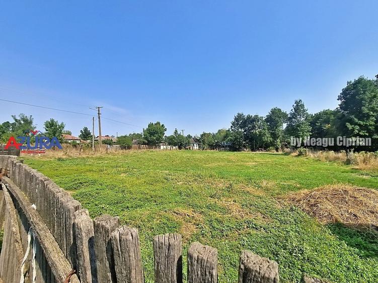 Casă individuală cu 3 camere cu Canalizare în Recea