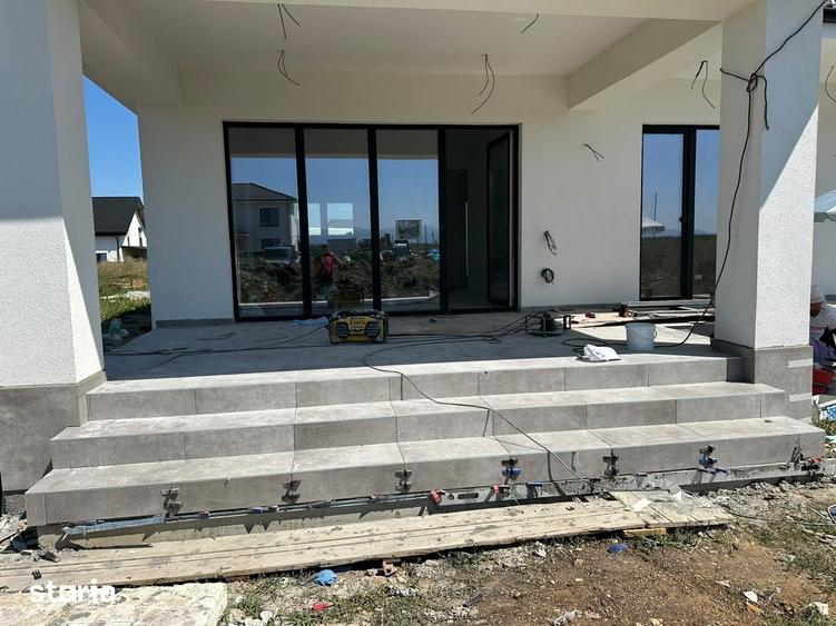 Casă cu 4 camere cu Teren 500 Mp în Șura Mică