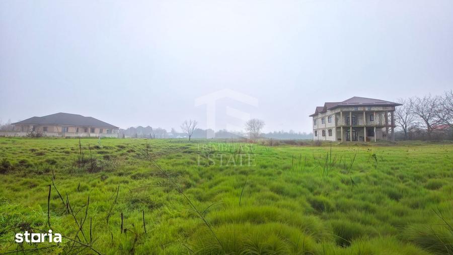 Teren de 1018 mp, în Domnești