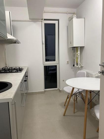 Apartament cu 2 camere decomandat în Exterior Vest
