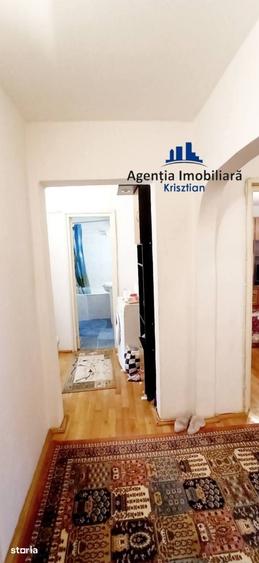 Apartament cu 3 camere decomandat în Burdea
