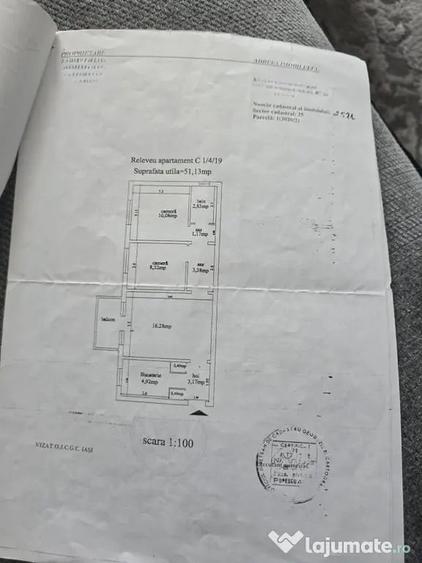 Apartament cu 3 camere semidecomandat în Dacia