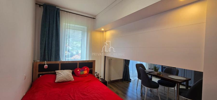 Apartament cu 2 camere decomandat în Est