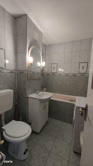 Apartament cu 2 camere decomandat în Zamfirescu