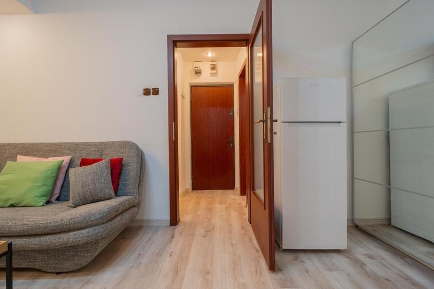 Apartament cu 2 camere semidecomandat în Calea Victoriei