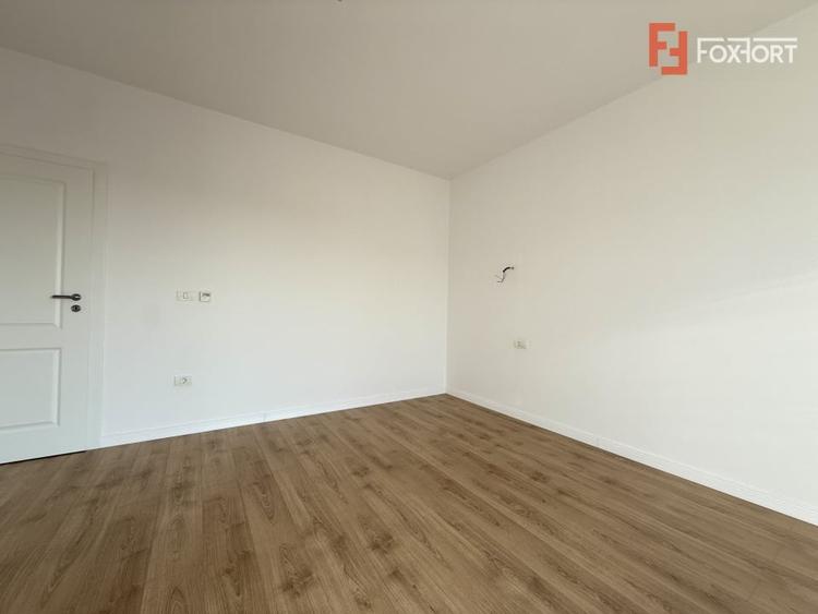Duplex cu 4 camere cu Teren 374 Mp în Covaci