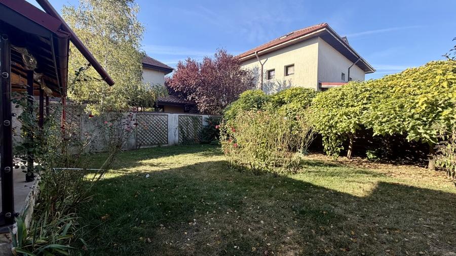 Casă individuală cu 6 camere cu Teren 535 Mp în Tunari
