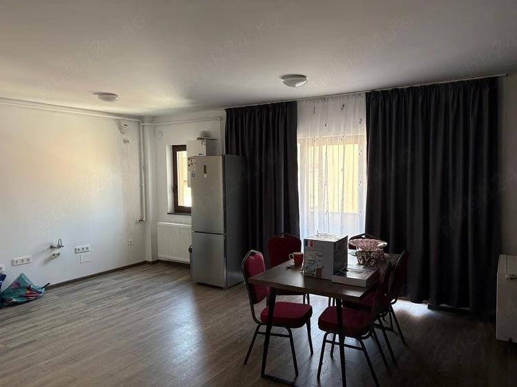 Apartament cu 3 camere decomandat în Florești