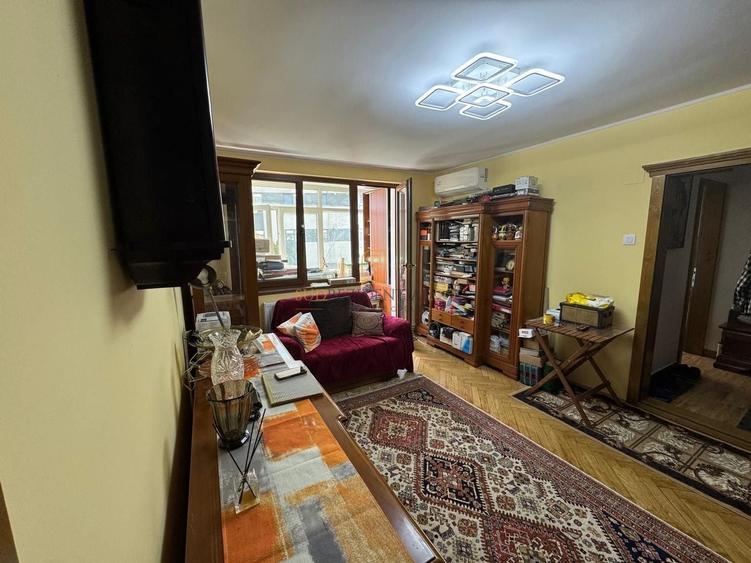 Apartament cu 2 camere decomandat, mobilat în Berceni