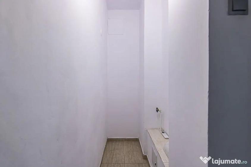 Apartament cu 4 camere semidecomandat în Drumul Taberei
