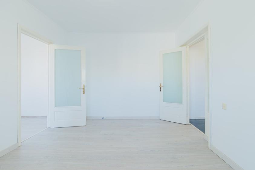 Apartament cu 2 camere semidecomandat, mobilat în City Park Mall
