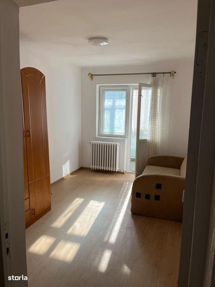 Apartament cu 3 camere decomandat în George Enescu