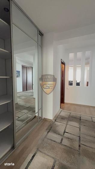 Apartament cu 3 camere în Peninsula