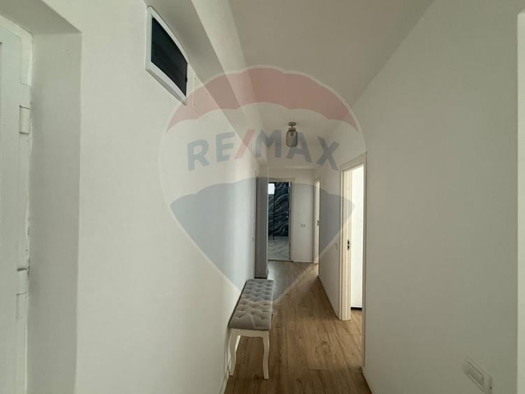 Apartament cu 3 camere de închiriat în Mamaia Nord - 7