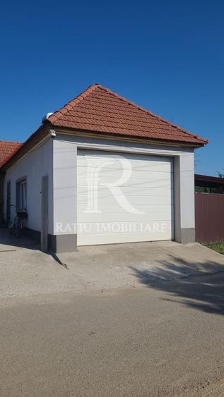 Casă individuală cu 3 camere cu Canalizare în Picleu