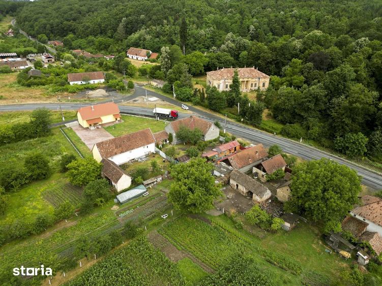 Teren de 1483 mp, în Conop
