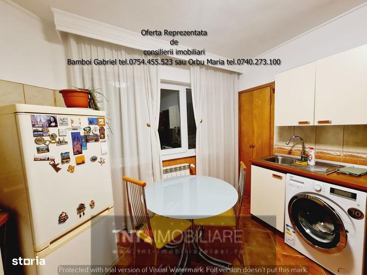Apartament cu 4 camere decomandat în Piața Unirii