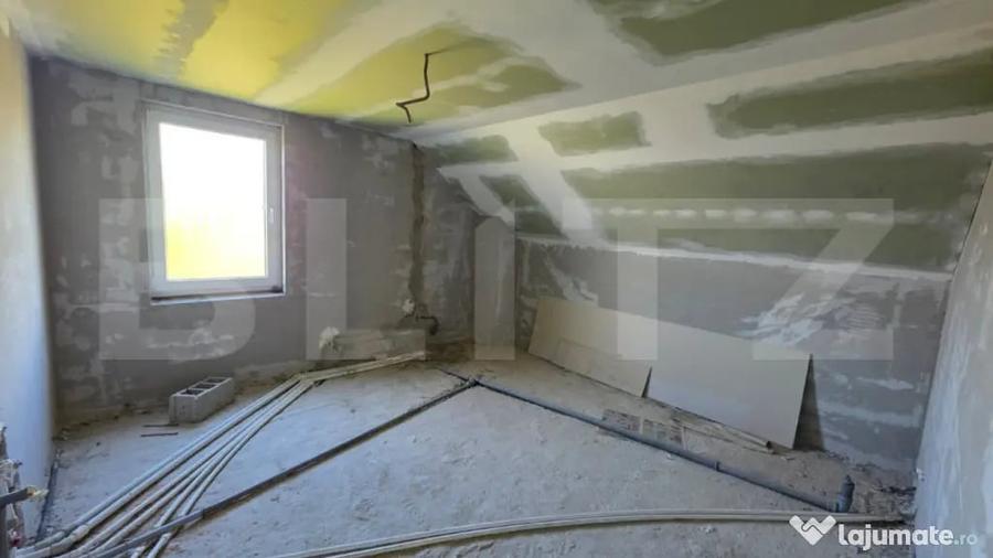 Casă cu 4 camere cu Teren 1000 Mp în Central