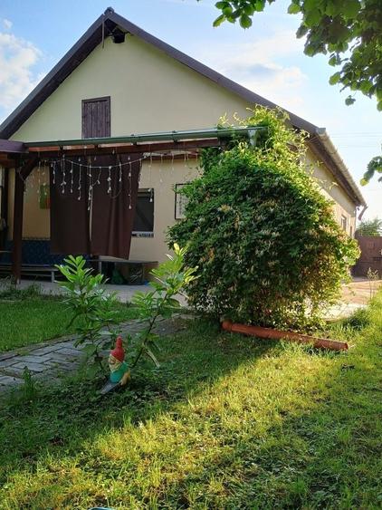 Casă cu 3 camere în Dorobanți