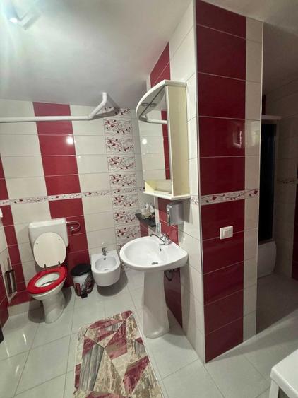Apartament cu 4 camere decomandat în Ultracentral